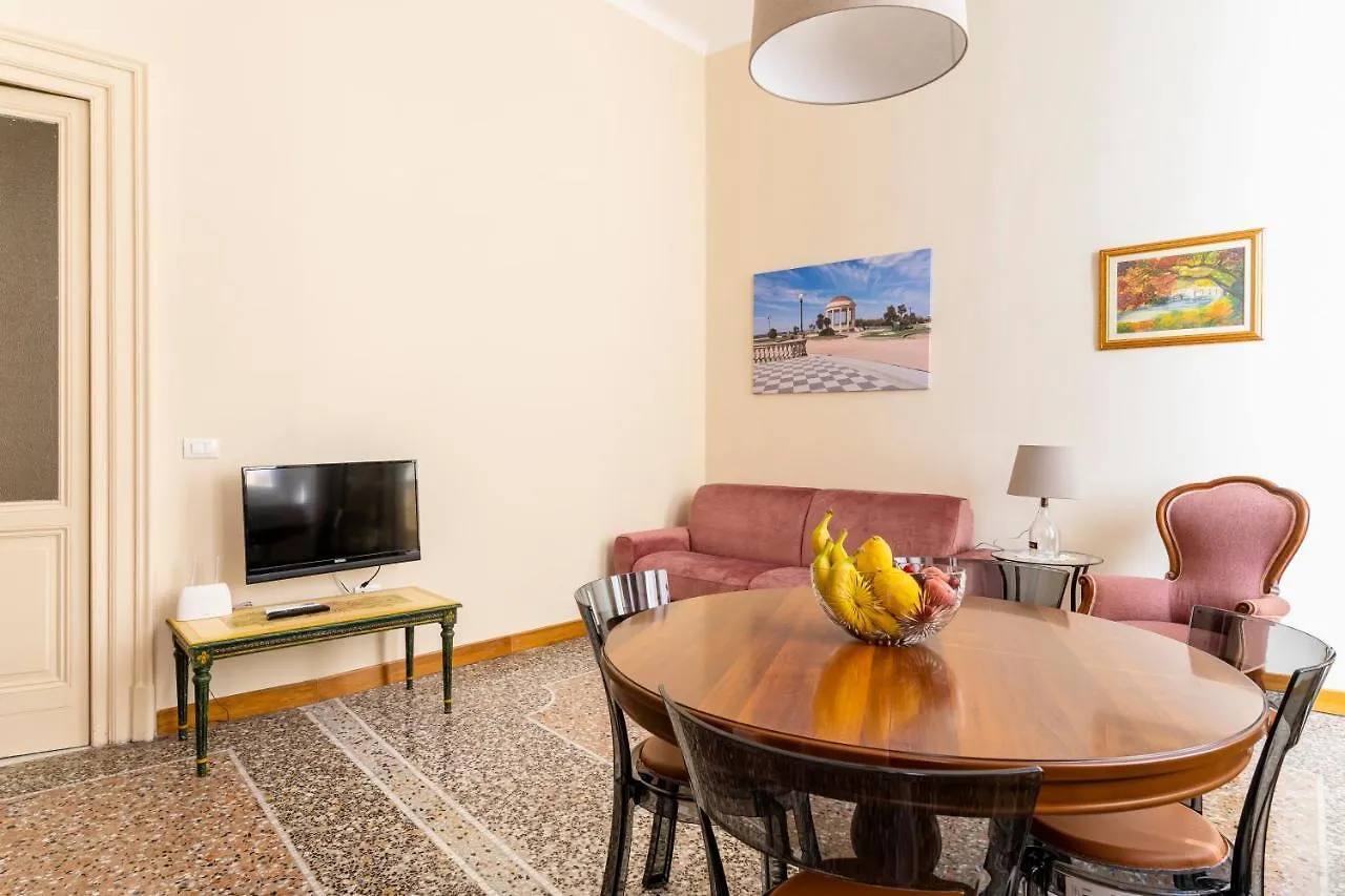 Apartment Livorno Central Flat-2 Min Walk The Cathedral! Italy