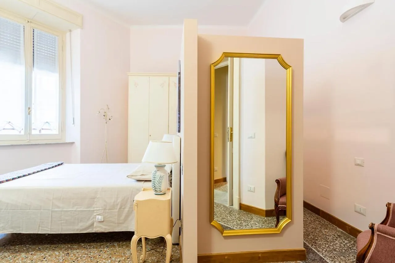 Apartment Livorno Central Flat-2 Min Walk The Cathedral!